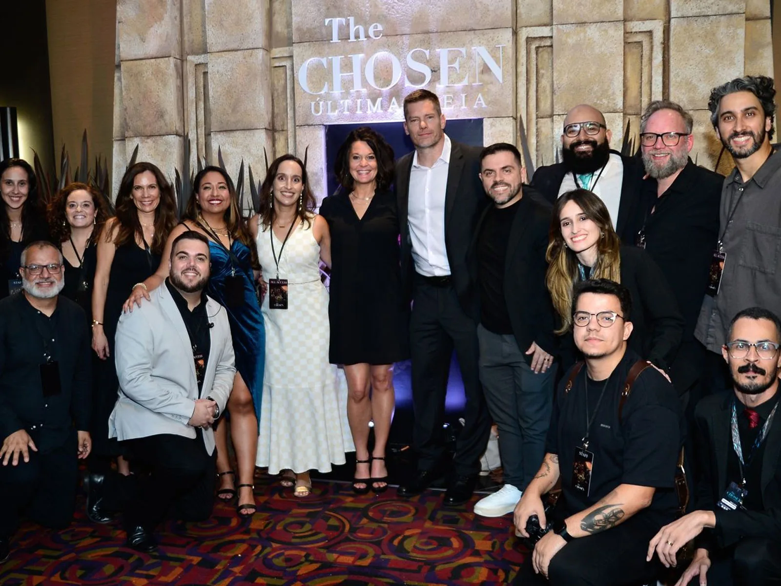 Matheus Horácio, Julie Molina, Maria Luisa Rocha, Elena Russell-Nava, Kyle Young, Dallas e Amanda Jenkins e a equipe The Chosen Brasil